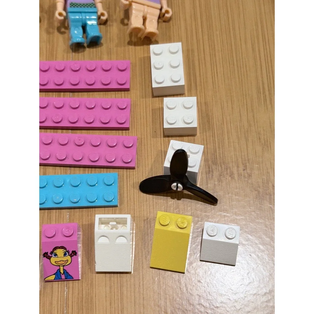 Family Guy‎ McFarlane Figures Lot - RARE Genie Peter, Meg Griffin + LEGO Bricks